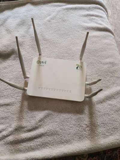 model ZXHN F680 blkul new ha 10/10  dual band wifi 5g