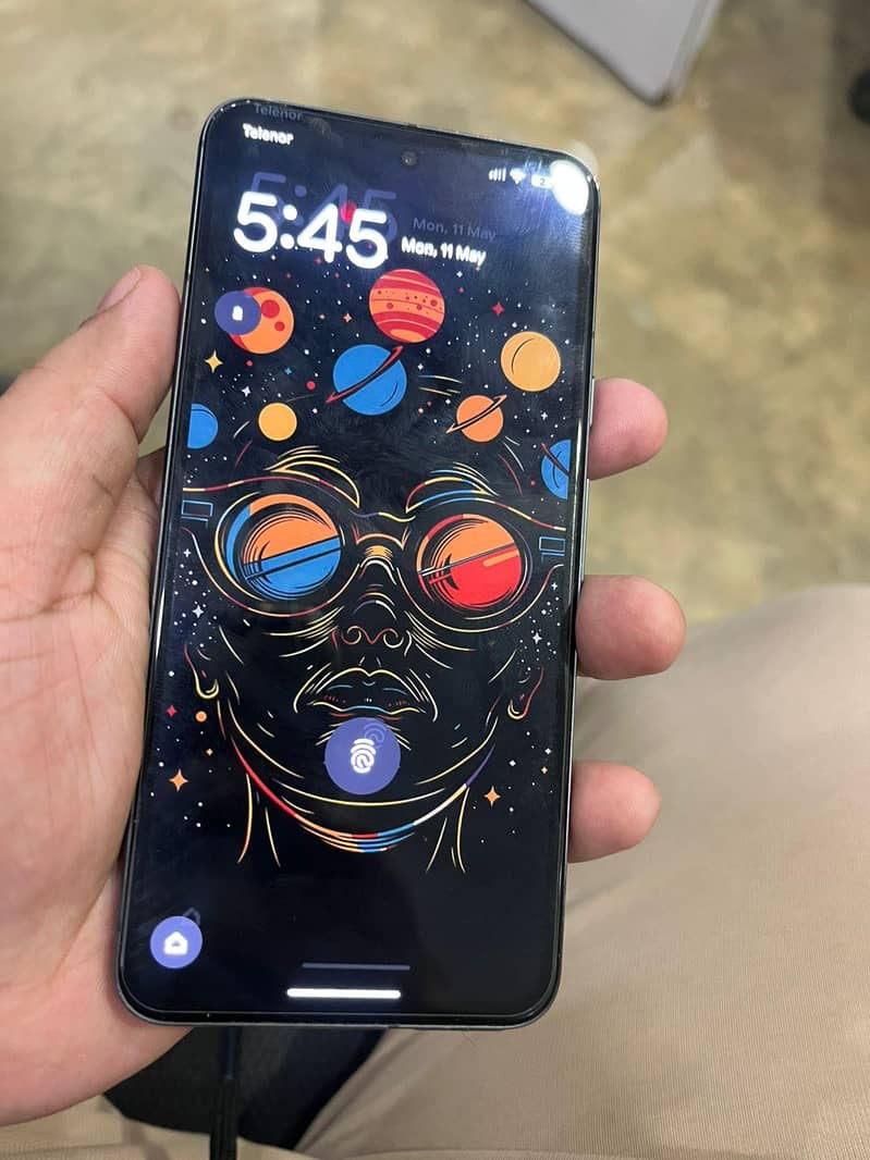 Google Pixel 8 4