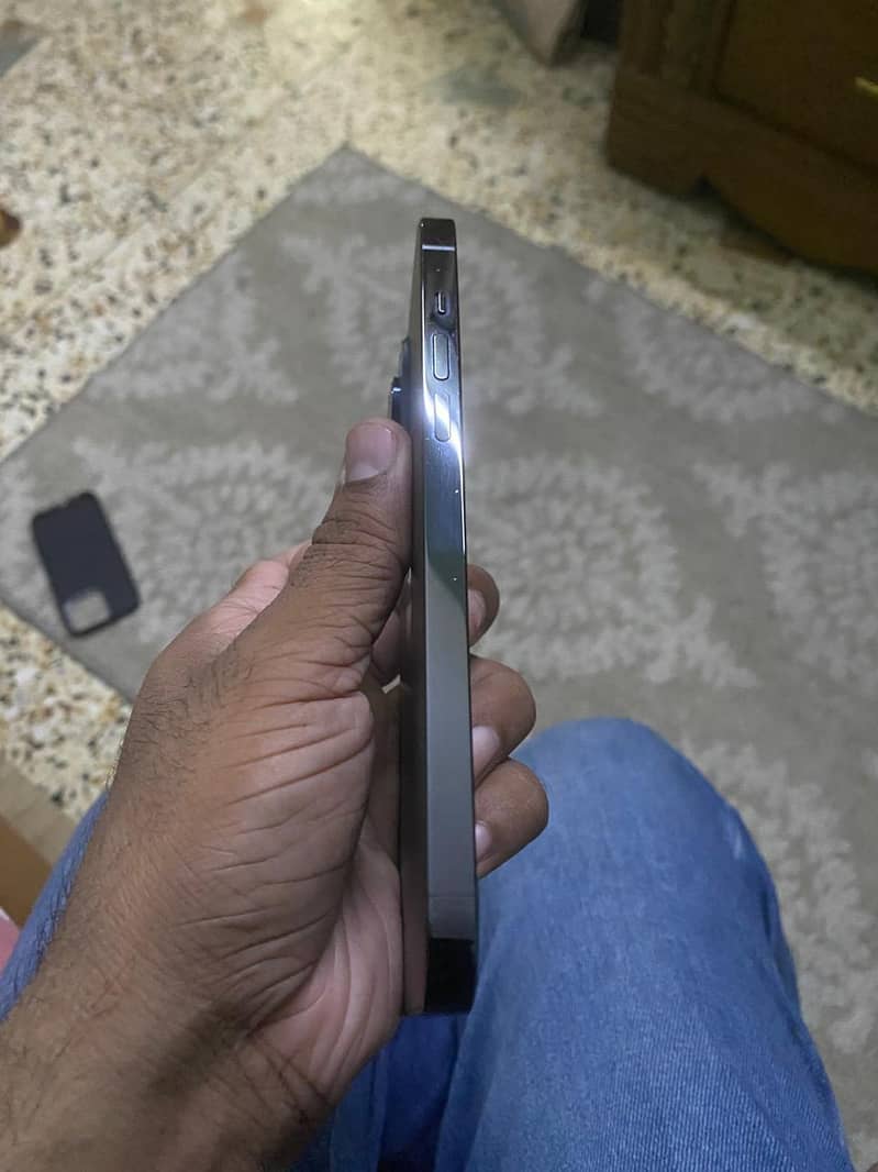 iphone 14 pro max 3