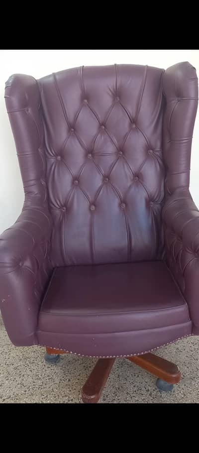 high wing back hydraulic officers chair
