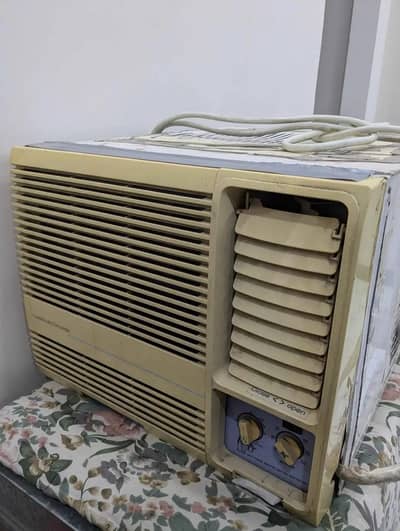 0.75 TON WINDOW AC (FORTESS)