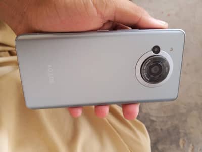 Aquos R7. Gaming Phone
