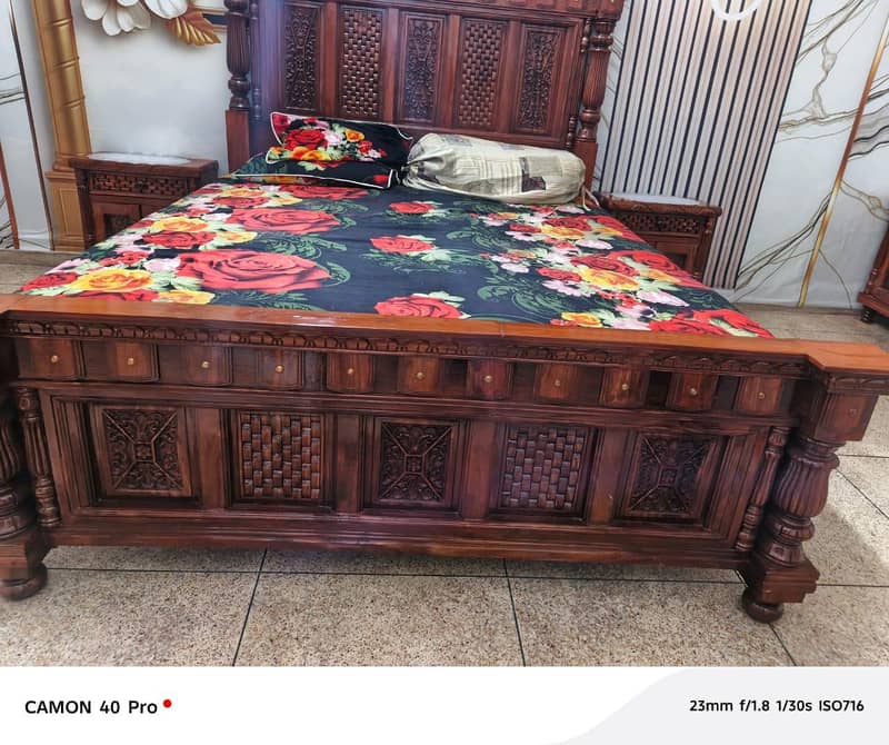 bed dressing side table 0