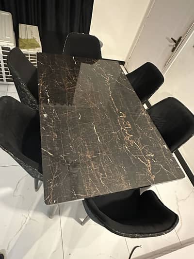 Dining table 6 seater