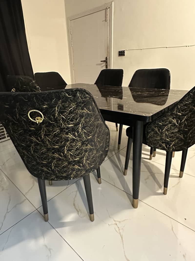 Dining table 6 seater 3