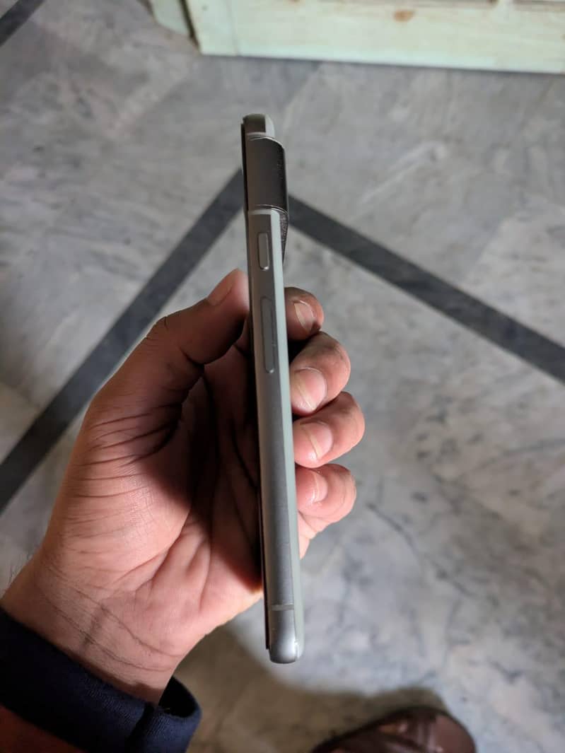 Google Pixel 8 2