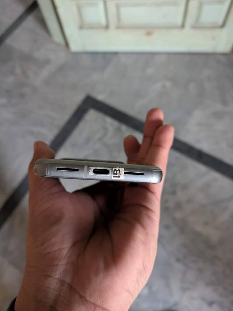 Google Pixel 8 3