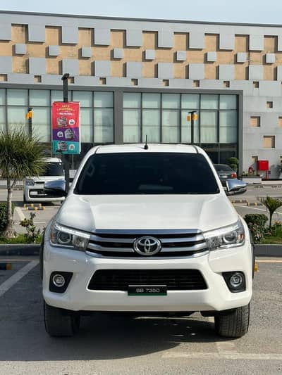 Toyota revo 2021