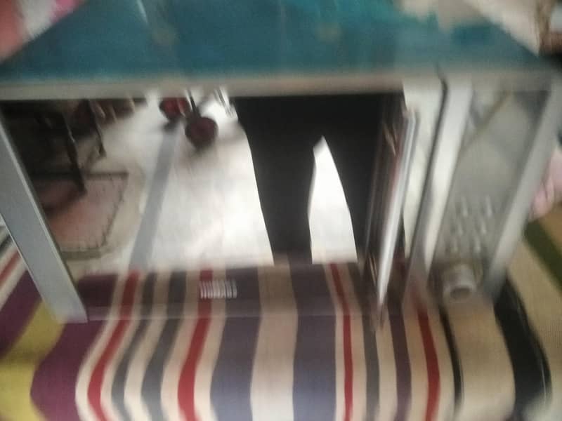 microwave oven 1