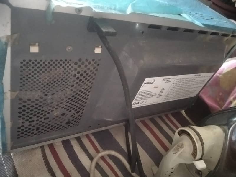 microwave oven 6