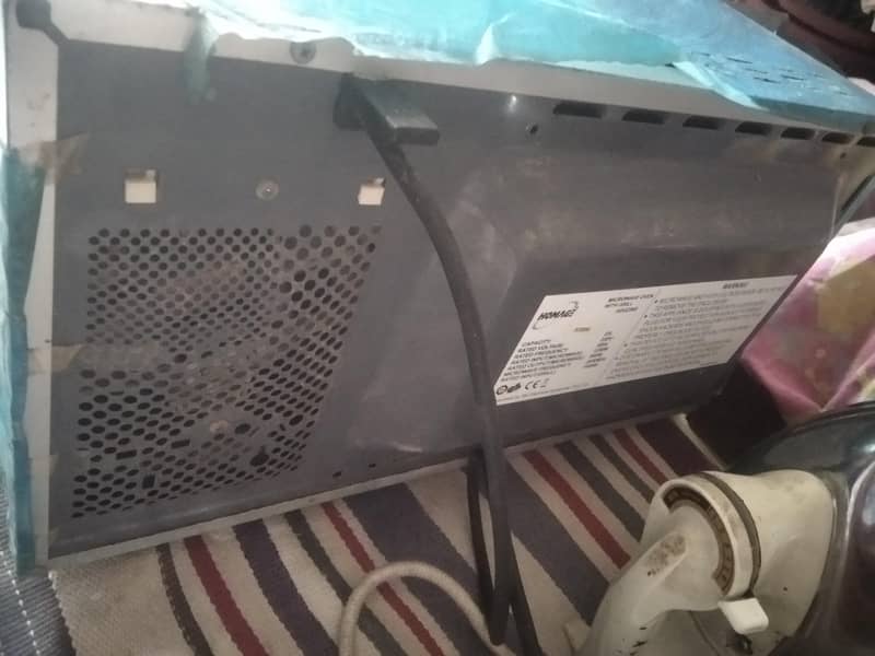 microwave oven 10