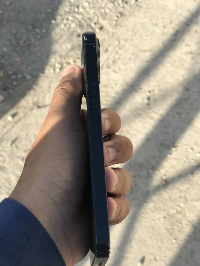 iPhone 13 Jv 5