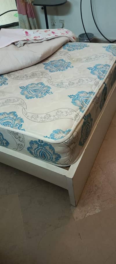 single bed with spring  matress