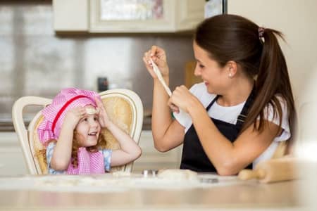 آیا /بچہ کی کیئر کرنے والی