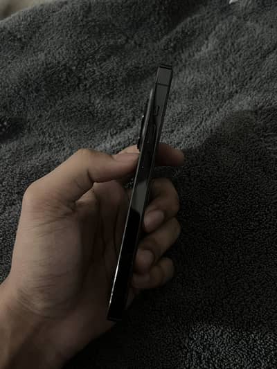 Iphone 14 Pro ( factory unlock )