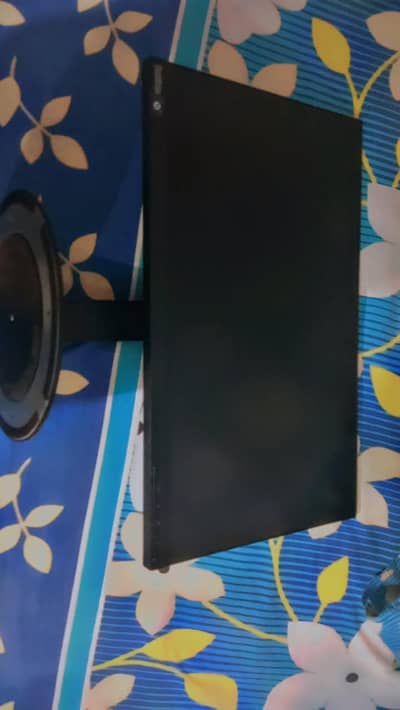 Lenovo lcd and dell system