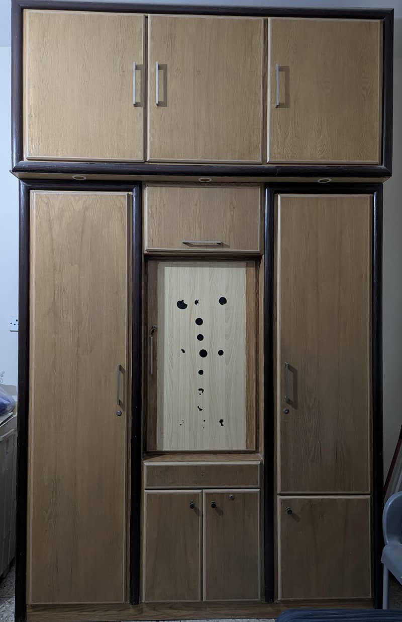 Wardrobe 0