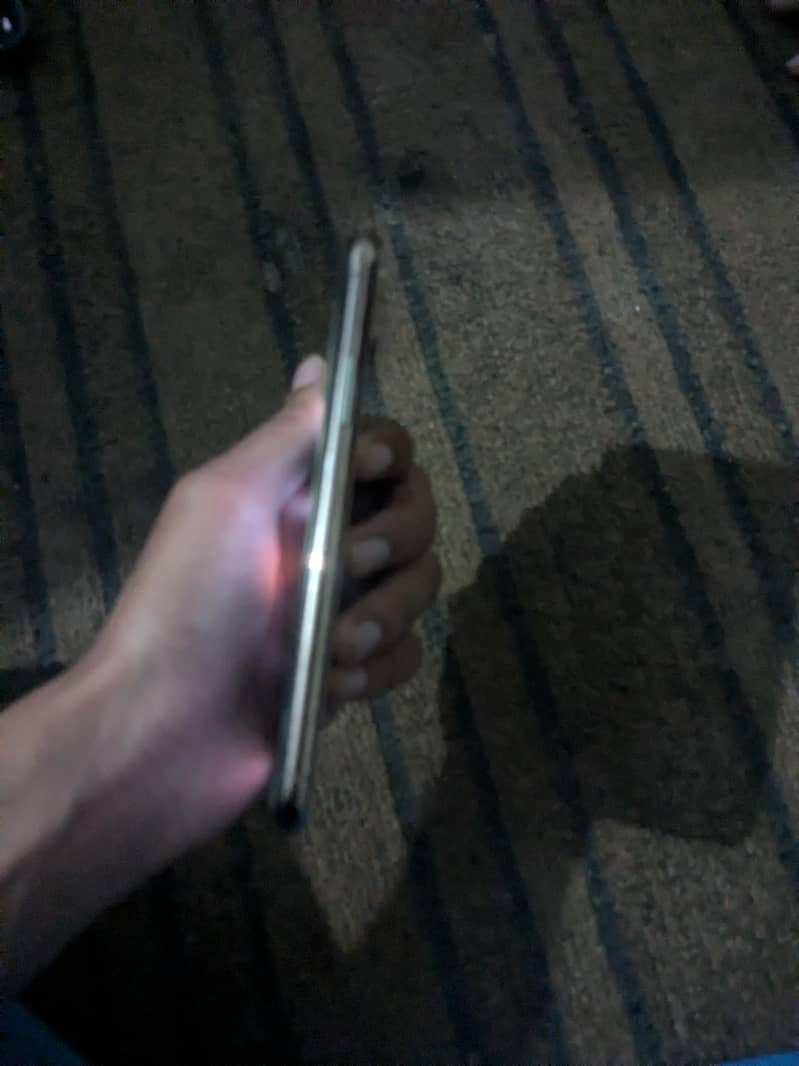 iphone xs 3