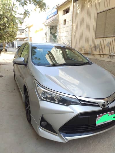 Toyota Gli full Saman k sath gari hai