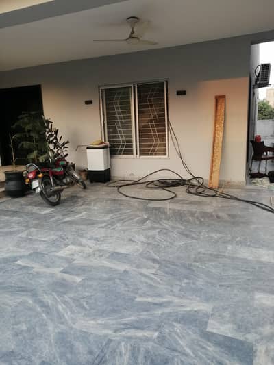 1 kanal incomplete but furnished 1st floor portion for rent