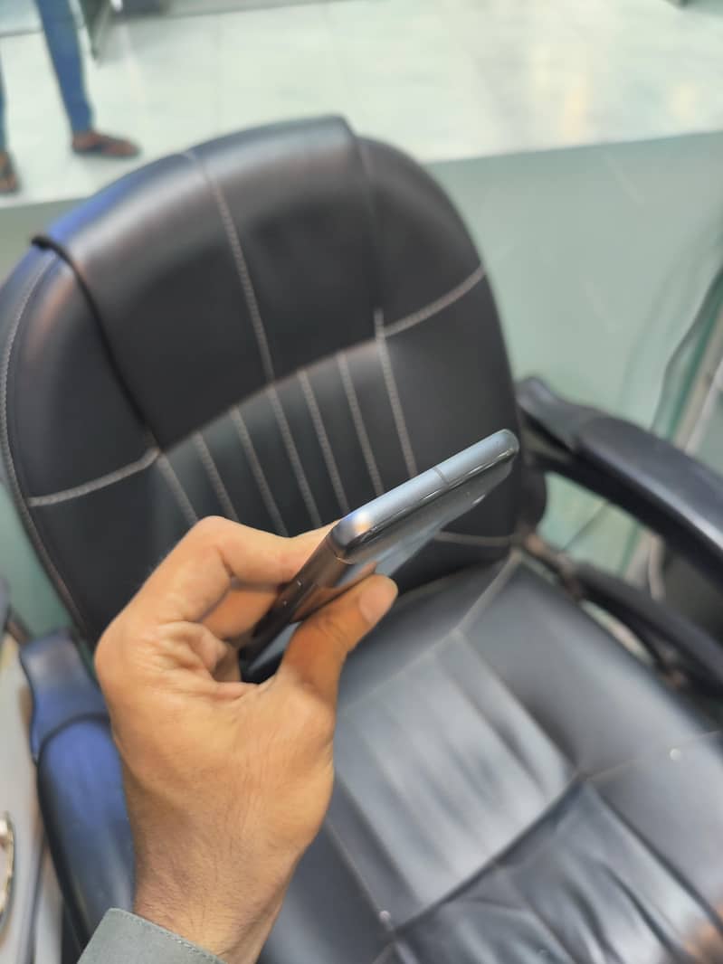 Google pixel 8 3