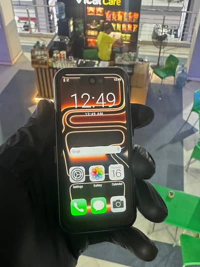 Stylish Android Phone – iPhone Look – Dual SIM – Good Condition