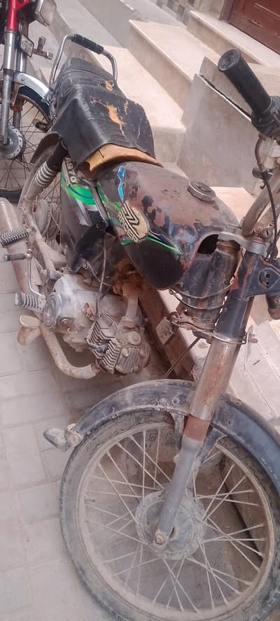 urgent sale paison ki need hai