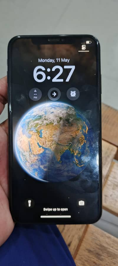 Iphone xs max 8/10 condition  512GB