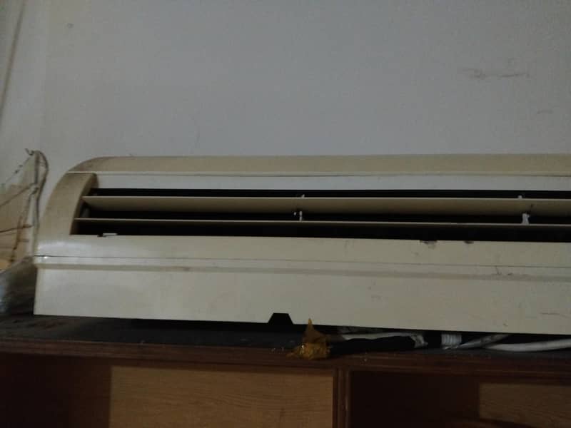 Orient Split AC 1