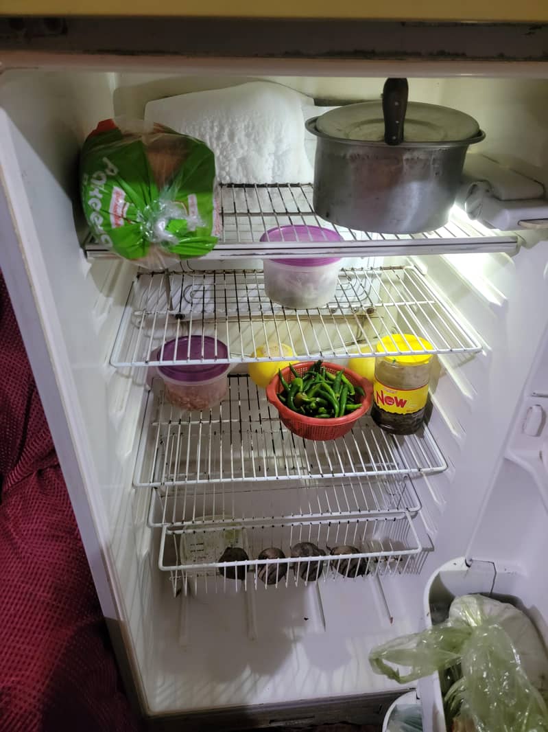 dawlance fridge 2