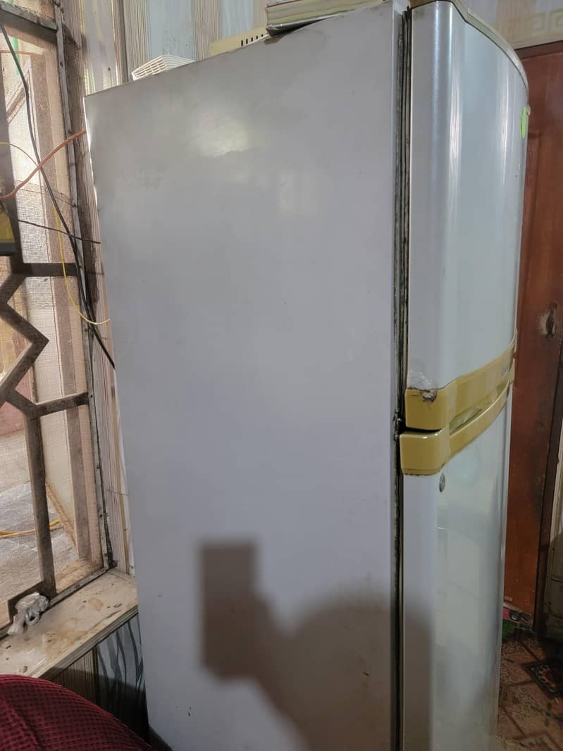 dawlance fridge 4