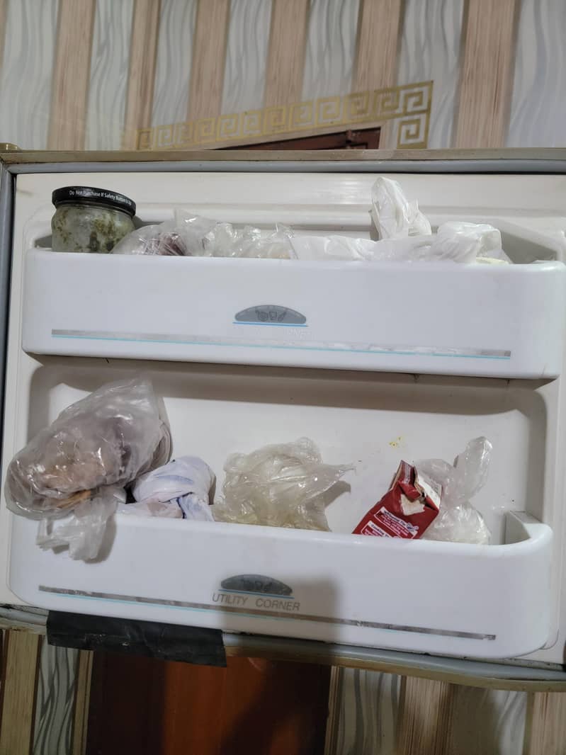 dawlance fridge 6