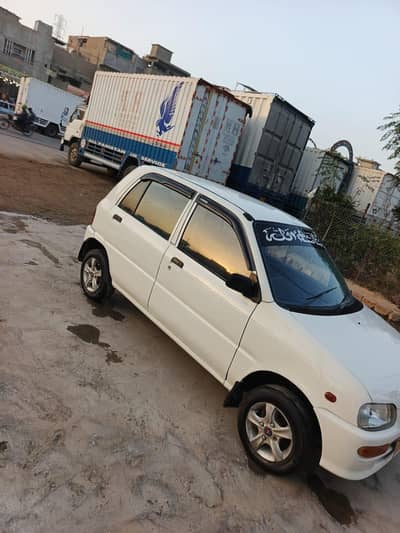 Daihatsu coure2010