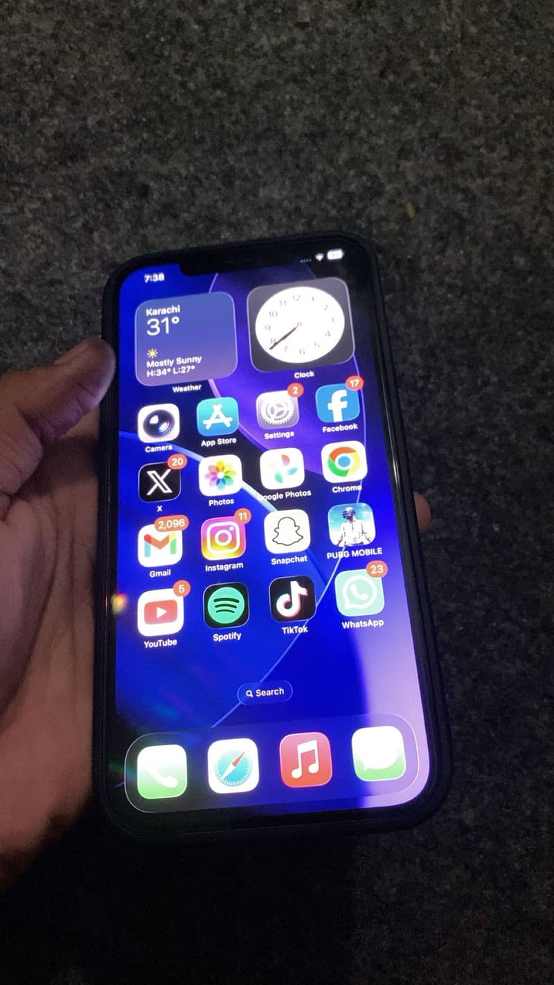 Iphone 12 pro max 1