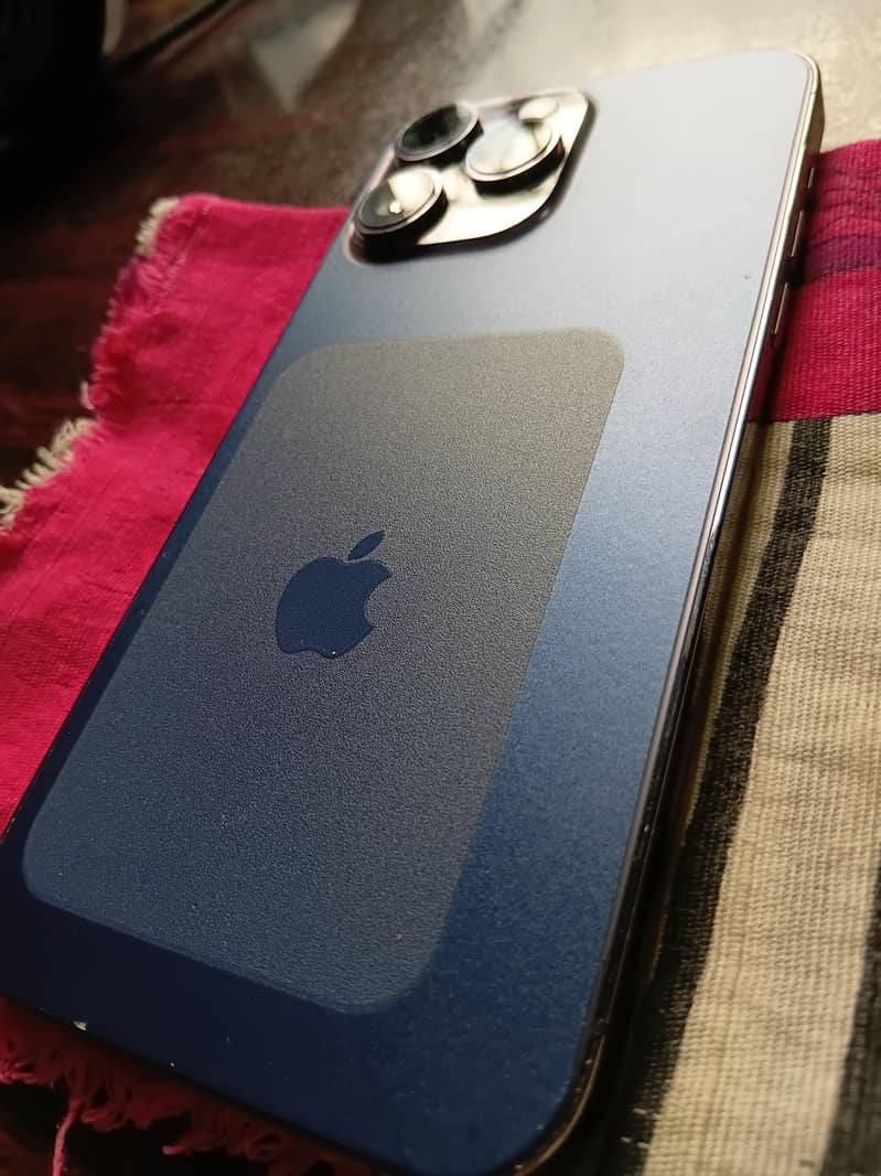 iPhone 14 Pro Max 1