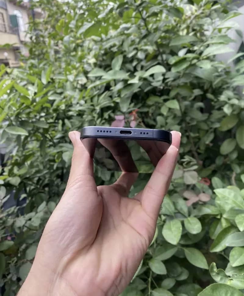 Iphone 15 pro 4