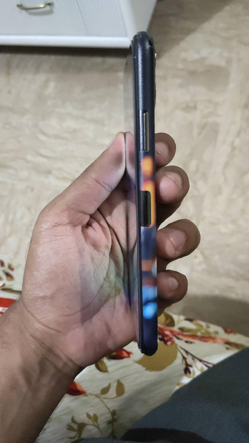 iphone 11 pro max 3