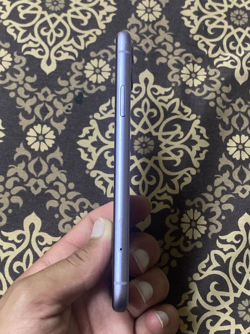 Iphone 11 4