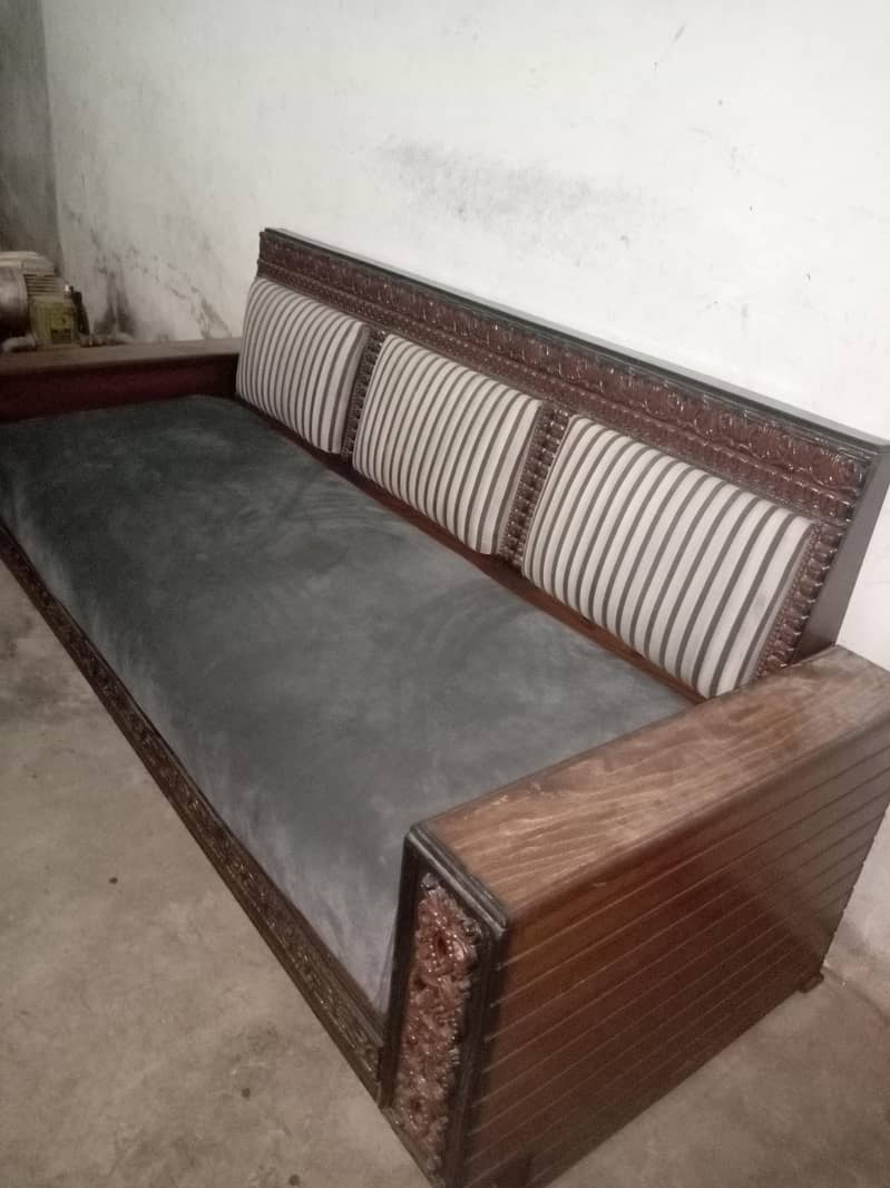 sofa 5 seater 8