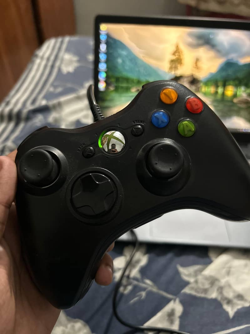 XBox 360 Wired Controller 0