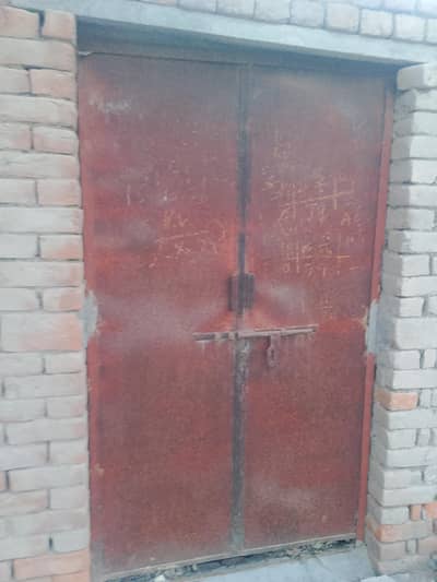 iron Door condition 10/10