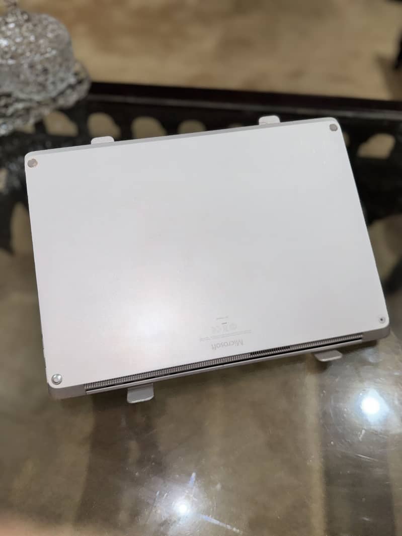 Microsoft Surface Laptop 2 8th Generation 2