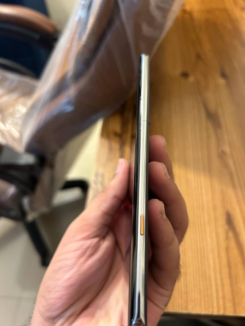 Tecno Camon 40 Pro 0