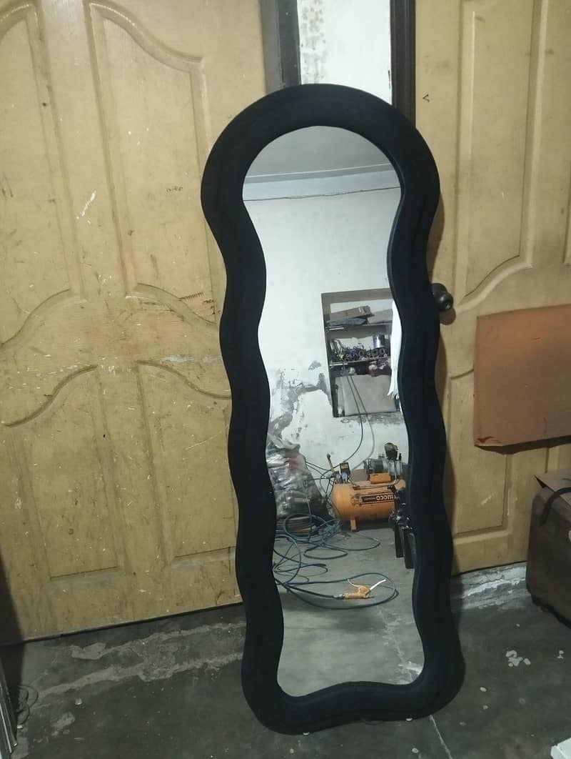 Mirrors, Floor Mirrror, Apple Mirror,Round Mirrors, Curvy Mirror 4