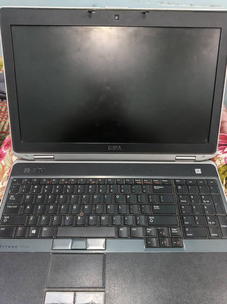 Dell Latitude E6530 3