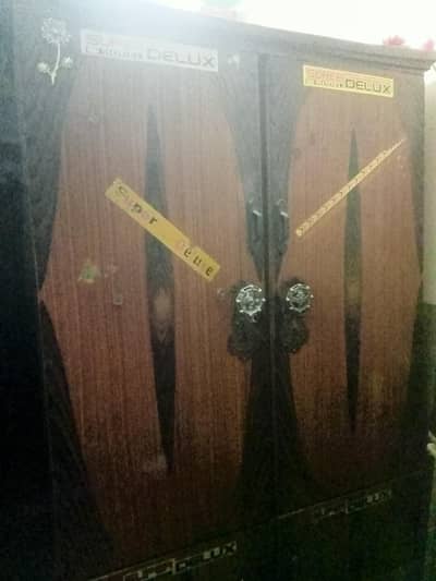 safe almari loha