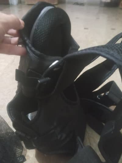 baby carrier only one month used