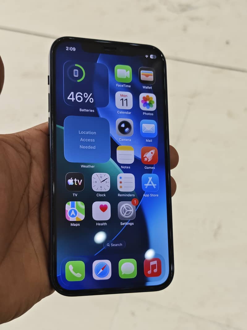 iPhone 12 4