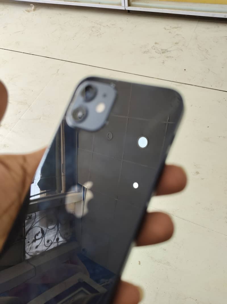 iPhone 12 6