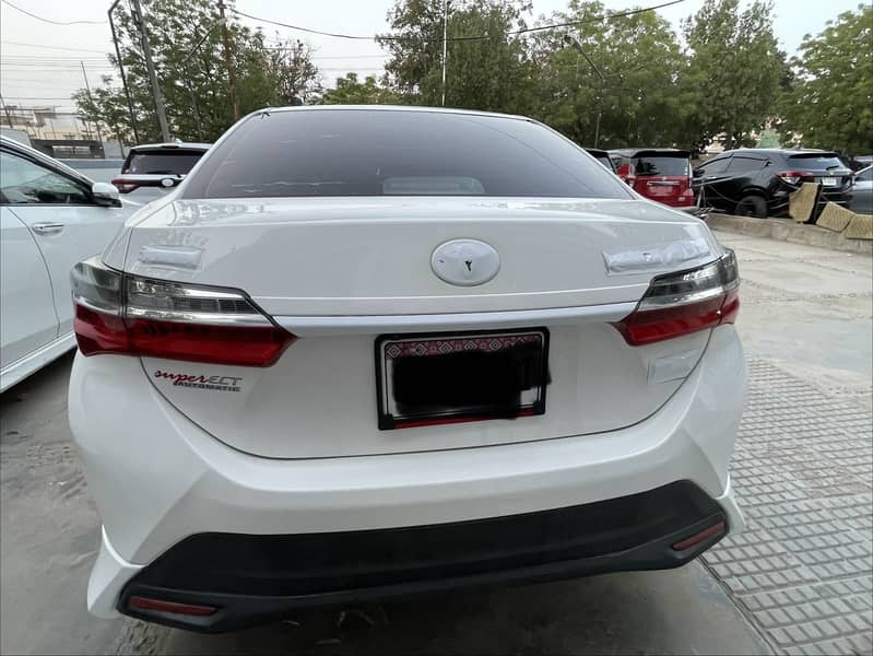 Corolla Altis 9